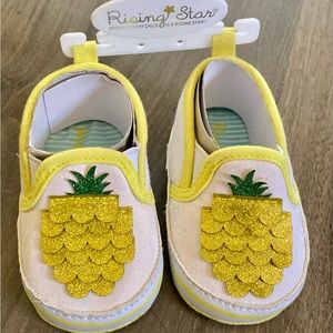 Baby pineapple sparkle shoes size 1